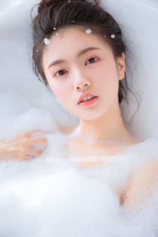 温碧霞惊变